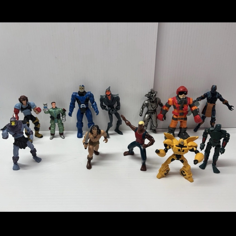 Lot 12 Vintage Action Figures - 80s 90s Sci-Fi & Fantasy Characters Mixed Series